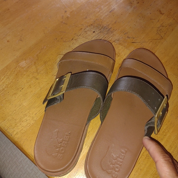 Sorrel slides. Like new. - Picture 3 of 5